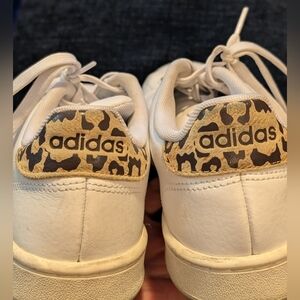 Adidas Advantage Cheetah Tennis Shoes Size 8.5